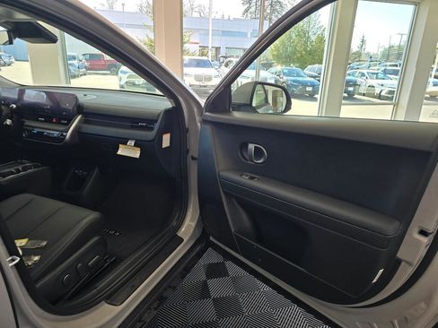 New 2026 Hyundai Ioniq 5 SEL image 41
