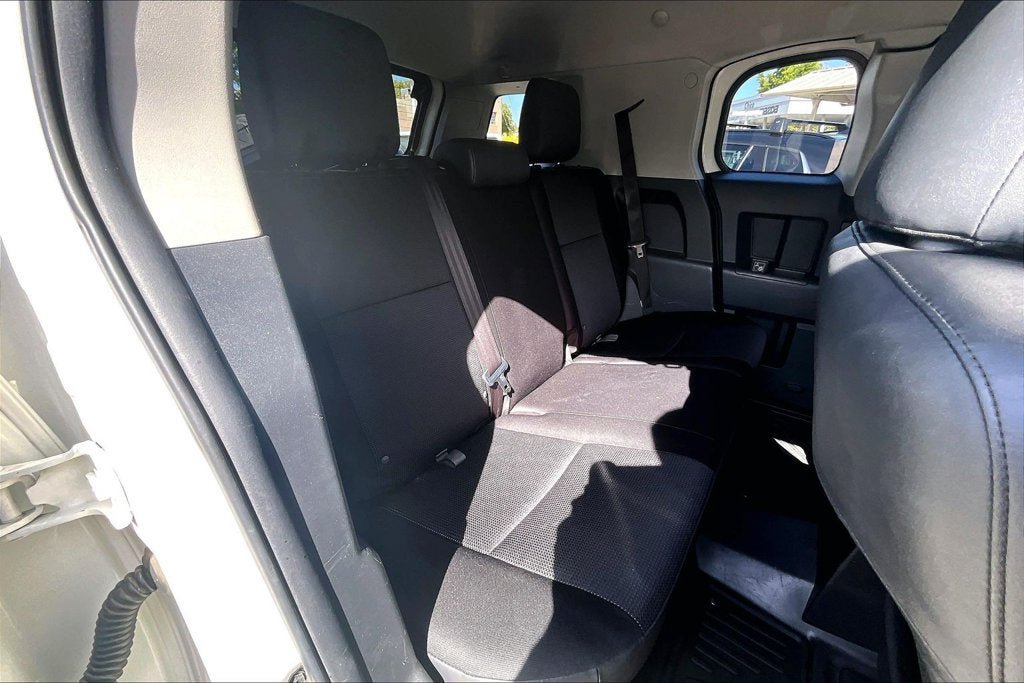 Used 2011 Toyota FJ Cruiser 4WD w/ Convenience Pkg image 19