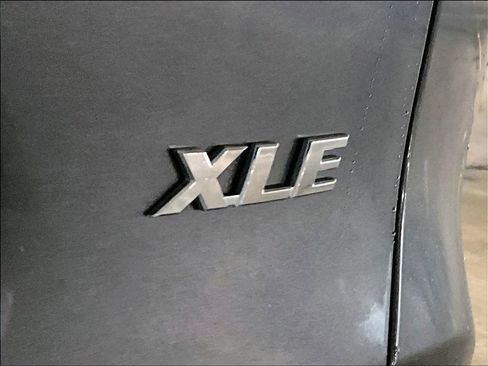 Used 2020 Toyota RAV4 XLE w/ Convenience Package image 25