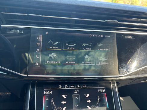 Used 2021 Audi Q7 3.0T Premium Plus image 24