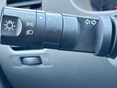 Used 2018 Nissan Frontier SV image 12