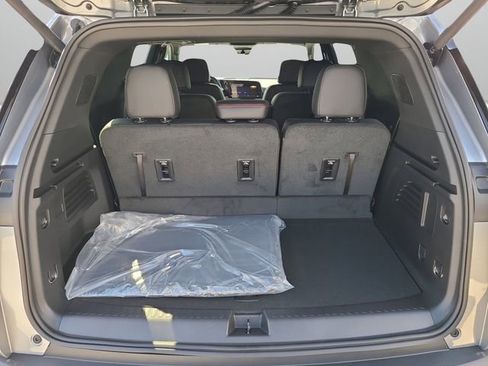 New 2026 Chevrolet Traverse Z71 w/ Enhanced Driving Package image 9