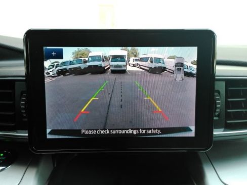 Used 2021 Ford Explorer XLT w/ Equipment Group 202A AWD/4WD image 11