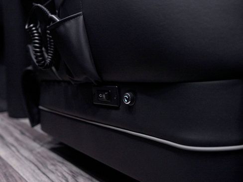 Used 2024 Mercedes-Benz Sprinter 3500 w/ Parking Package image 84