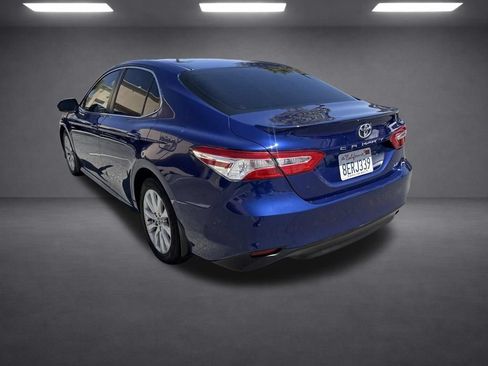 Used 2018 Toyota Camry LE FWD image 30