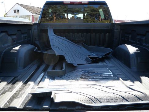 Used 2021 Chevrolet Silverado 1500 High Country image 10