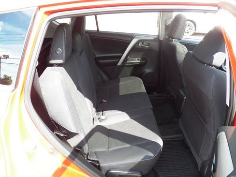 Used 2016 Toyota RAV4 XLE AWD/4WD image 13