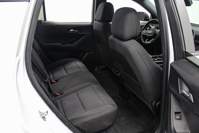 Used 2025 Chevrolet Equinox LT w/ Safety and Technology Package AWD/4WD image 13
