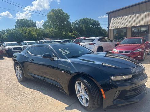 Used 2016 Chevrolet Camaro LT RWD image 30
