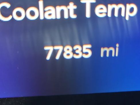 Used 2023 Chrysler Pacifica Touring-L FWD image 17