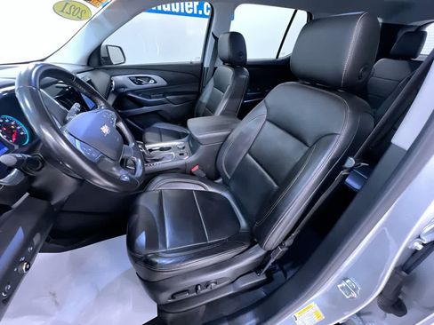 Used 2021 Chevrolet Traverse LT AWD/4WD image 14