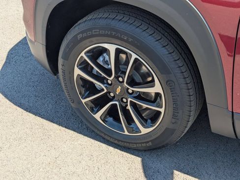 Used 2025 Chevrolet TrailBlazer LT AWD/4WD image 21