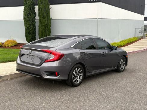 Used 2016 Honda Civic EX image 6