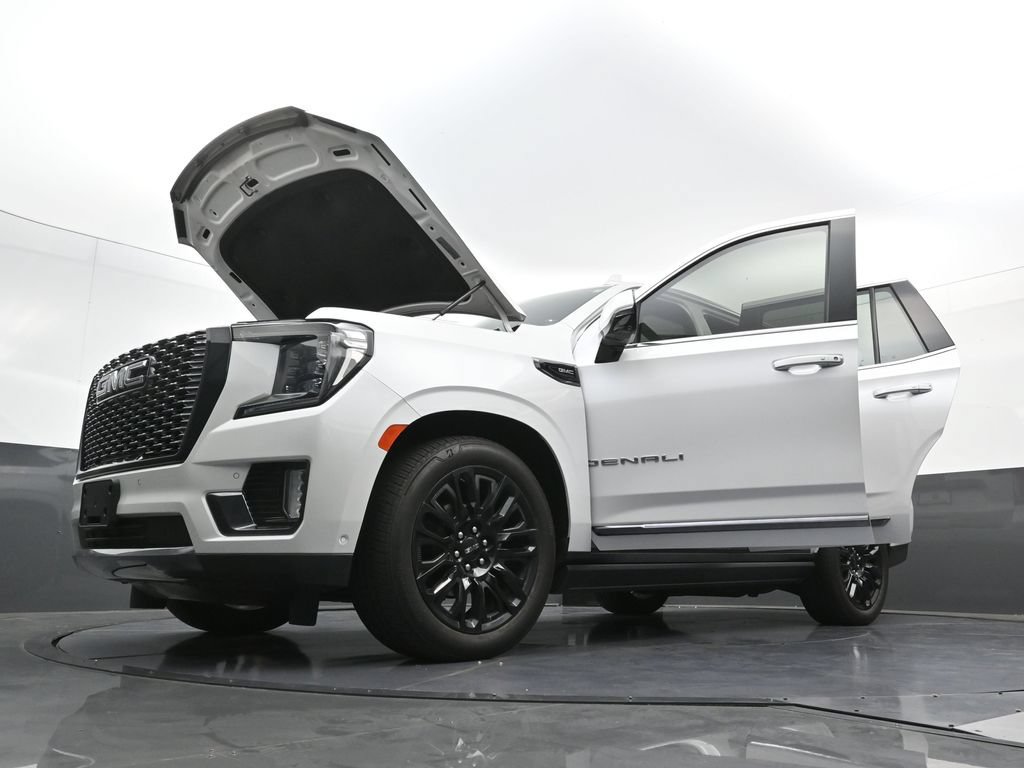 Used 2023 GMC Yukon Denali Ultimate AWD/4WD image 41