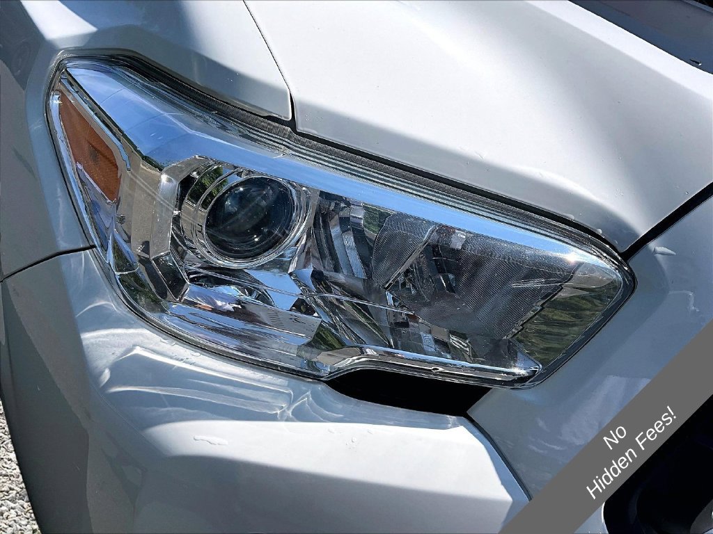 Used 2021 Toyota Tacoma SR w/ SR Convenience Package AWD/4WD image 25