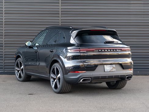 New 2026 Porsche Cayenne image 3