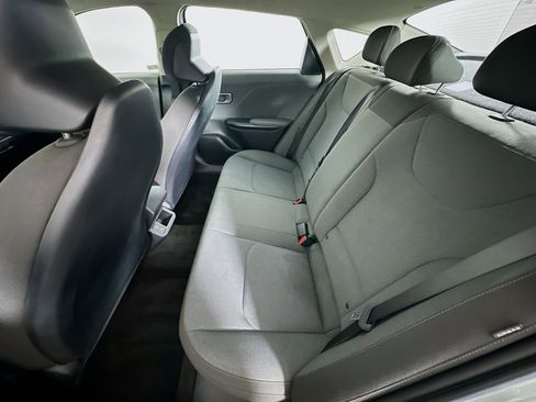 Used 2025 Kia K4 FWD image 27