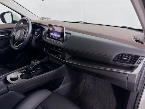 Used 2023 Nissan Rogue SV w/ SV Premium B Package AWD/4WD image 29