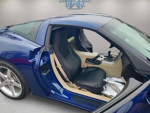 Used 2005 Chevrolet Corvette Base w/ Preferred Equipment Group image 19