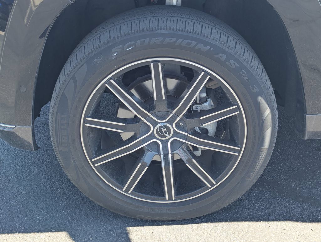 Used 2020 Jeep Grand Cherokee Summit AWD/4WD image 13