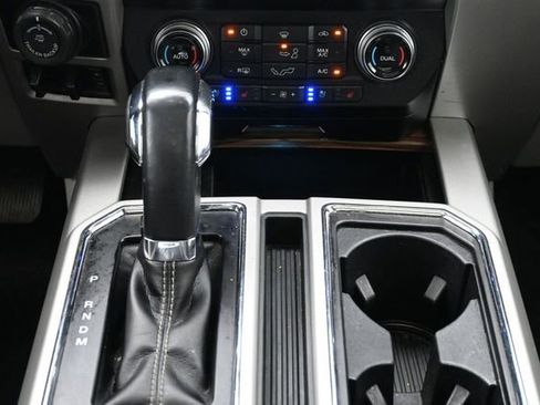 Used 2020 Ford F150 Lariat w/ Equipment Group 502A Luxury AWD/4WD image 24