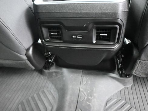 Used 2022 Chevrolet Silverado 1500 RST AWD/4WD image 16