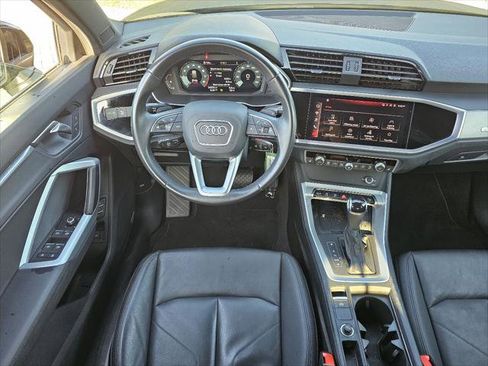 Used 2023 Audi Q3 2.0T Premium Plus image 5