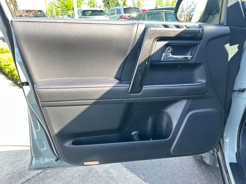 Certified 2023 Toyota 4Runner TRD Off-Road Premium w/ Moonroof Package AWD/4WD image 11