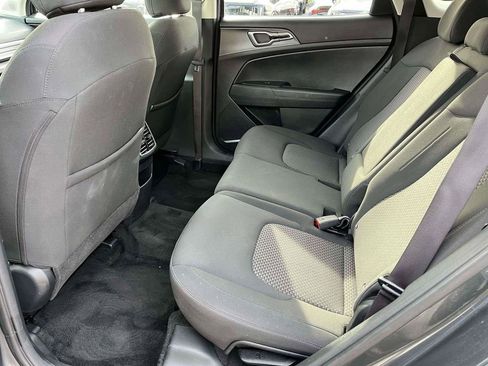 Used 2024 Kia Sportage LX image 6