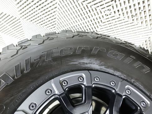 Used 2025 Ford Bronco Raptor AWD/4WD image 46