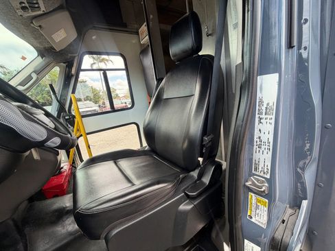 Used 2021 Ford Transit 350 DRW RWD image 14