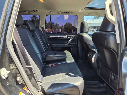 Used 2017 Lexus GX 460 Premium w/ Premium Package AWD/4WD image 15