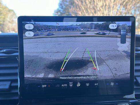 Used 2024 Ford Transit 350 XLT image 29