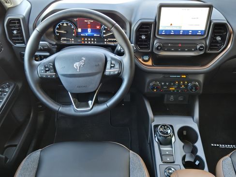 Certified 2024 Ford Bronco Sport Outer Banks w/ Tech Package image 21