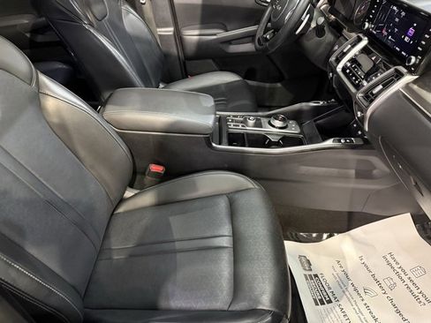 Used 2022 Kia Sorento EX w/ Panoramic Sunroof Package image 24