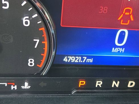 Certified 2022 Ford Explorer XLT w/ Equipment Group 202A image 15