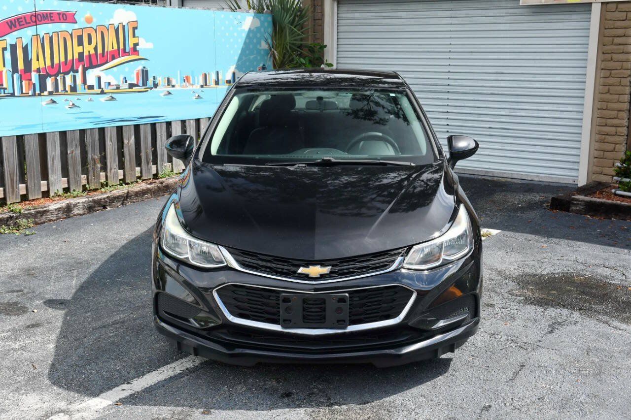 Used 2018 Chevrolet Cruze LS FWD image 2
