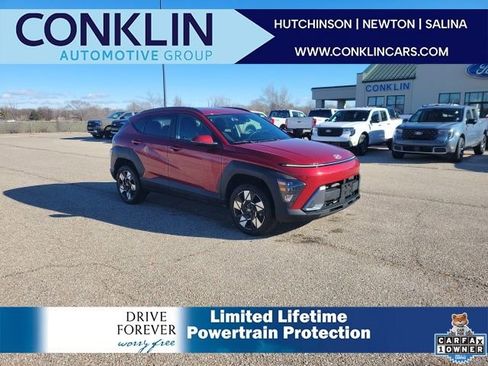 Used 2025 Hyundai Kona SEL image 1