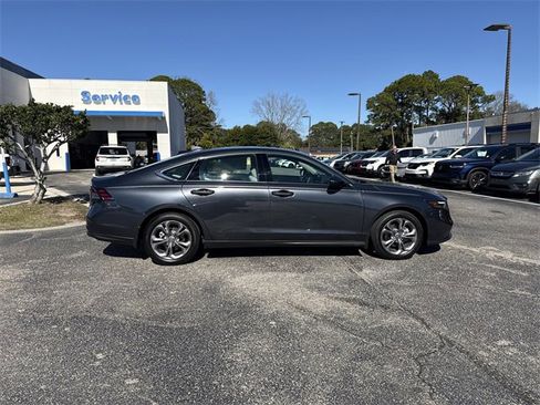 Certified 2024 Honda Accord EX image 4