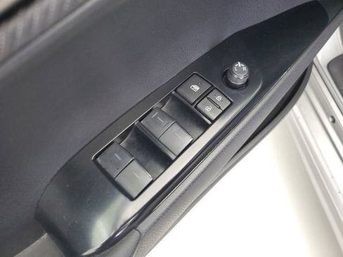 Used 2025 Toyota Camry SE w/ Convenience Package FWD image 20