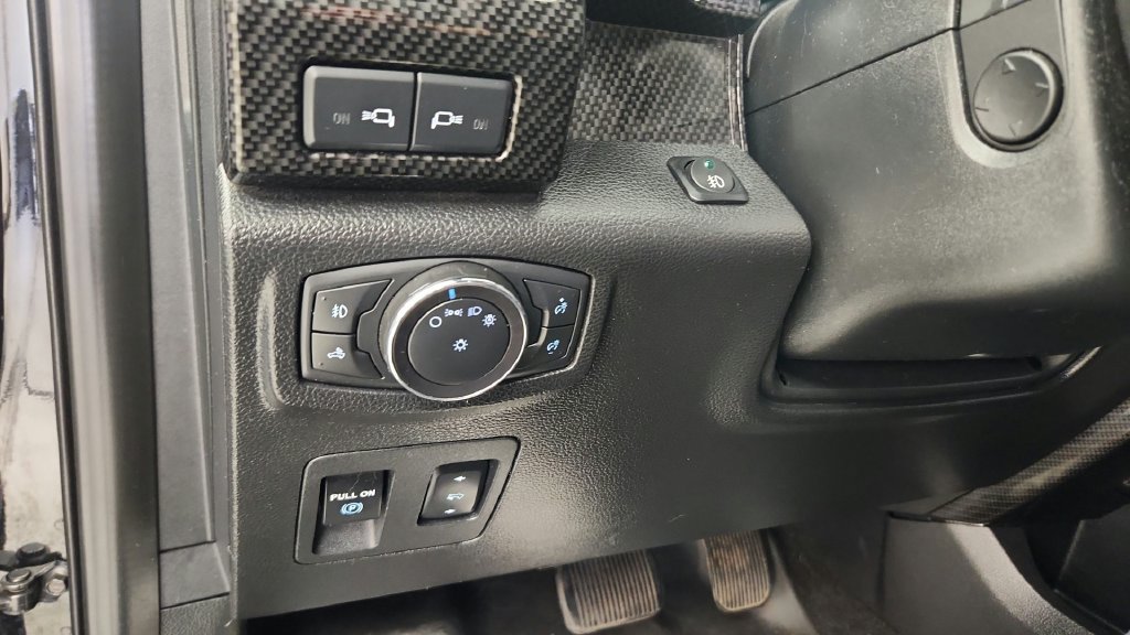 Used 2020 Ford F150 Lariat w/ Equipment Group 502A Luxury AWD/4WD image 23