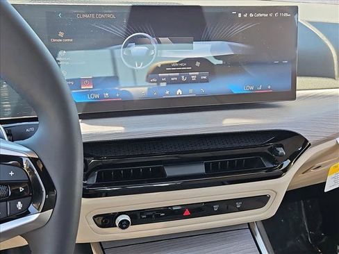 New 2026 BMW 330i Sedan w/ Convenience Package RWD image 12