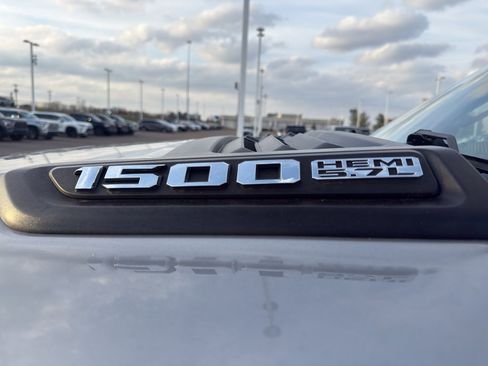 Used 2019 RAM 1500 Laramie w/ Sport Appearance Package image 11