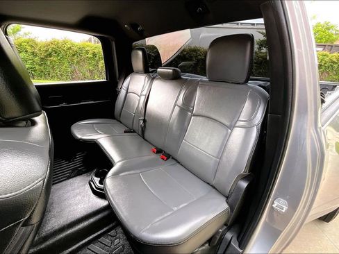 Used 2022 RAM 3500 Tradesman w/ Chrome Appearance Group AWD/4WD image 27