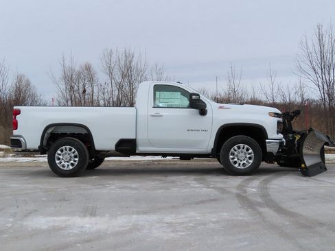 New 2026 Chevrolet Silverado 2500 LT w/ Convenience Package AWD/4WD image 3