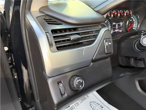 Used 2017 Chevrolet Suburban LS image 36