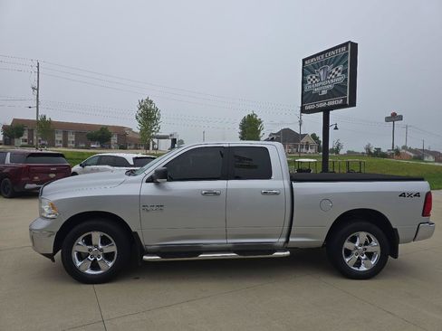 Used 2017 RAM 1500 Big Horn AWD/4WD image 2