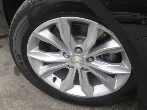 Used 2024 Chevrolet Malibu LT FWD image 4