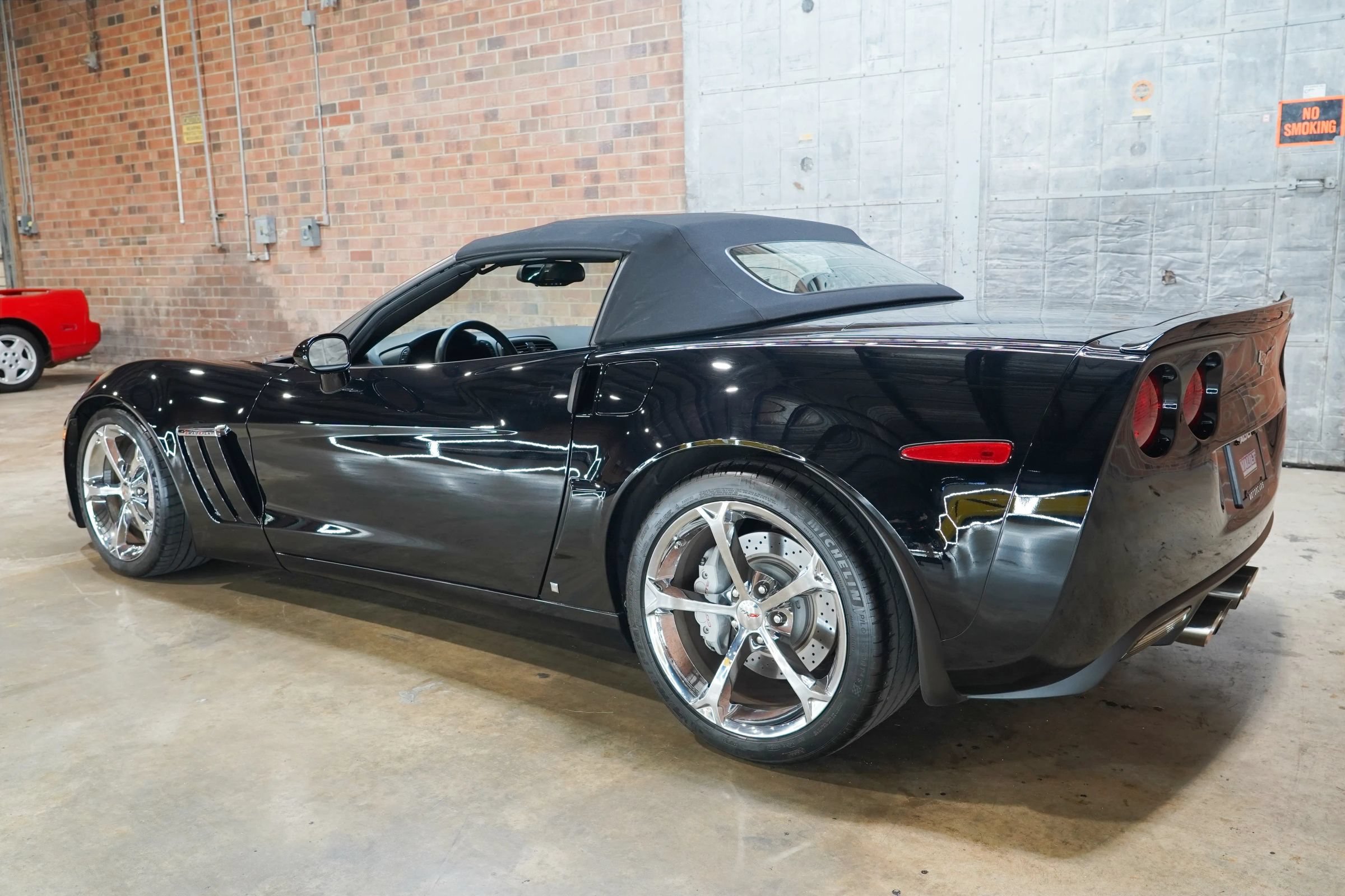 Used 2011 Chevrolet Corvette Grand Sport w/ Preferred Equipment Group RWD image 8