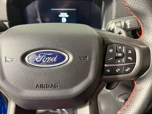 Certified 2025 Ford Ranger Raptor AWD/4WD image 23